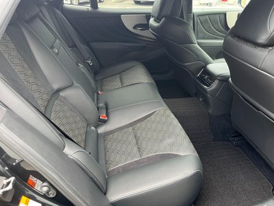 2021 Lexus LS thumbnail 39