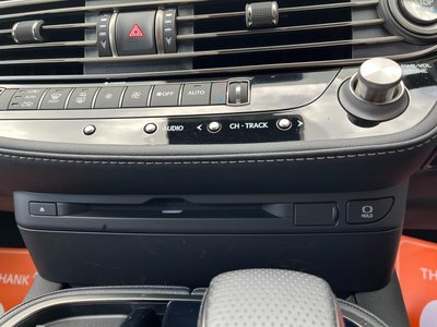 2021 Lexus LS thumbnail 17