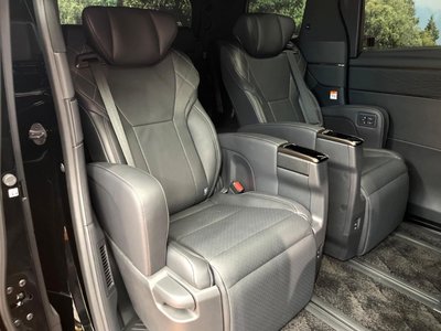 صورة 11 لـ 2023 Toyota VELLFIRE