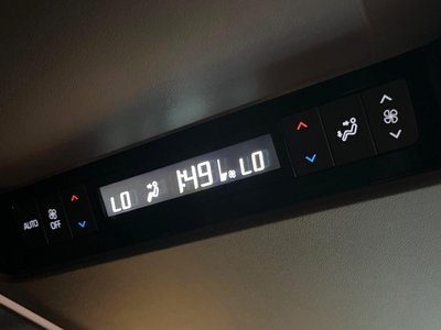 صورة 76 لـ 2023 Toyota VELLFIRE