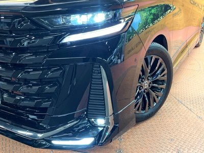 صورة 14 لـ 2023 Toyota VELLFIRE