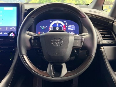صورة 77 لـ 2023 Toyota VELLFIRE