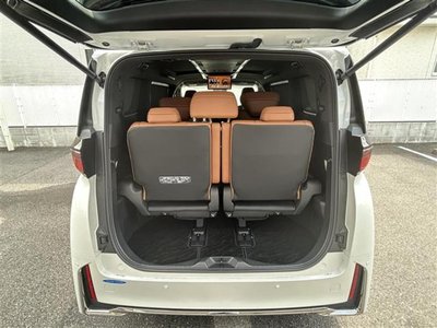 صورة 31 لـ 2025 Toyota VELLFIRE