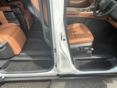 صورة 34 لـ 2025 Toyota VELLFIRE