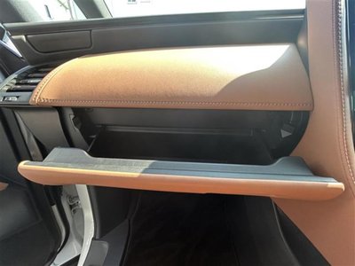 صورة 36 لـ 2025 Toyota VELLFIRE
