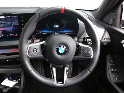 2026 BMW 1 SERIES thumbnail 32