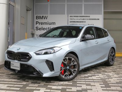 2026 BMW 1 SERIES photo 1