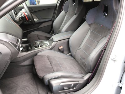 2026 BMW 1 SERIES photo 4