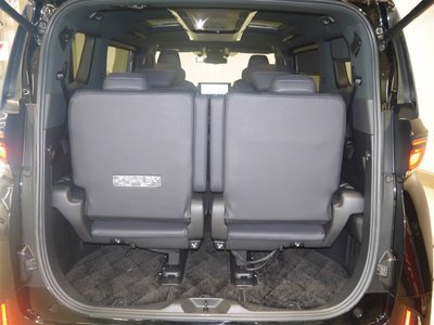 صورة 20 لـ 2023 Toyota VELLFIRE