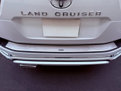 صورة 10 لـ 2023 Toyota LAND CRUISER 300