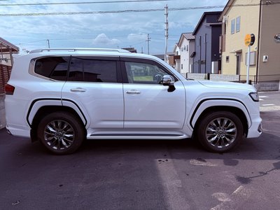 صورة 7 لـ 2023 Toyota LAND CRUISER 300