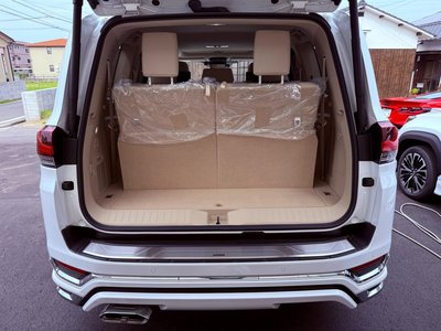 صورة 11 لـ 2023 Toyota LAND CRUISER 300
