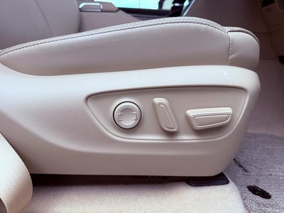 صورة 20 لـ 2023 Toyota LAND CRUISER 300