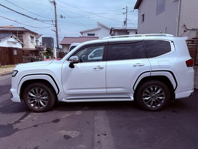 صورة 8 لـ 2023 Toyota LAND CRUISER 300