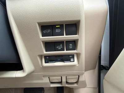 صورة 49 لـ 2023 Toyota LAND CRUISER 300