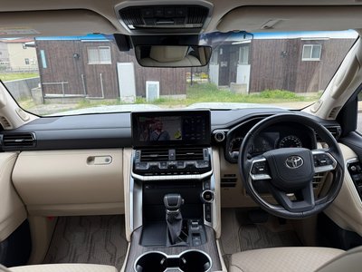 صورة 16 لـ 2023 Toyota LAND CRUISER 300