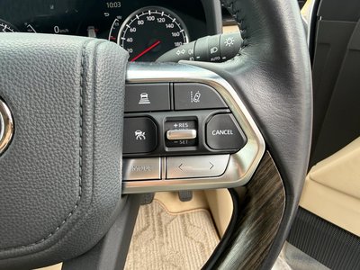 صورة 37 لـ 2023 Toyota LAND CRUISER 300