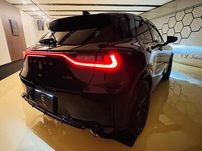 2025 Lexus LBX thumbnail 63
