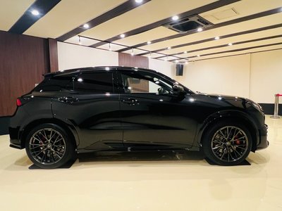 2025 Lexus LBX photo 9
