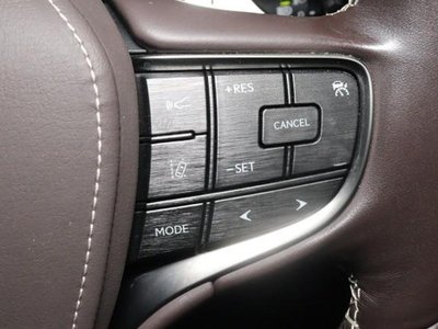 2018 Lexus LS thumbnail 30