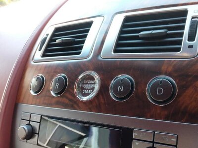 2005 Aston Martin DB9 照片 31