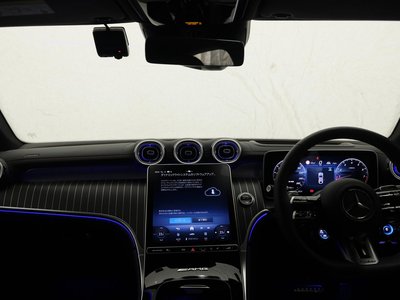 صورة 8 لـ 2025 Mercedes-BENZ GLC AMG