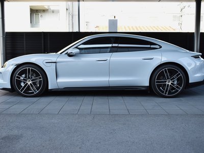 2025 Porsche TAYCAN — миниатюра 13