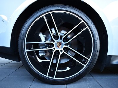 2025 Porsche TAYCAN — миниатюра 17