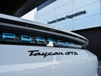 2025 Porsche TAYCAN — миниатюра 19