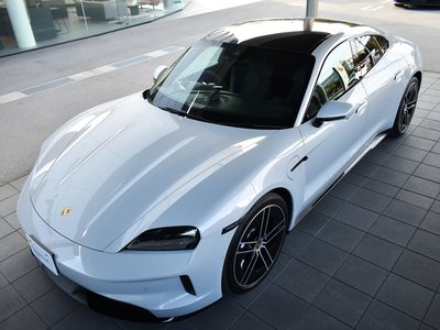 2025 Porsche TAYCAN — миниатюра 26