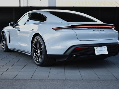 2025 Porsche TAYCAN — миниатюра 6