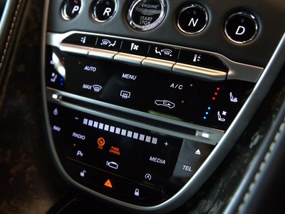 2017 Aston Martin DB11 — фото 3