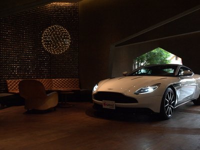 2017 Aston Martin DB11 — фото 10