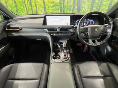 2024 Toyota CROWN SPORT photo 2