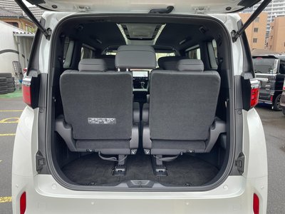 صورة 45 لـ 2024 Toyota ALPHARD