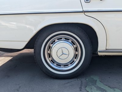 1975 Mercedes-BENZ MEDIUM-CLASS photo 11