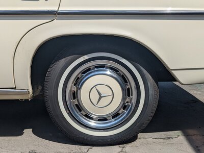 1975 Mercedes-BENZ MEDIUM-CLASS photo 12