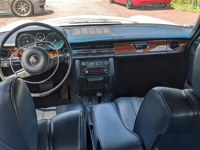 1975 Mercedes-BENZ MEDIUM-CLASS photo 15