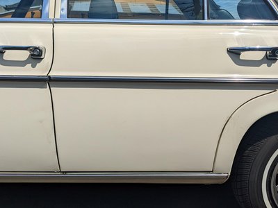 1975 Mercedes-BENZ MEDIUM-CLASS photo 14