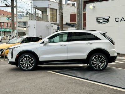 صورة 12 لـ 2025 Cadillac XT4
