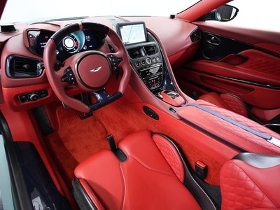 صورة 9 لـ 2024 Aston Martin DBS SUPERLEGGERA