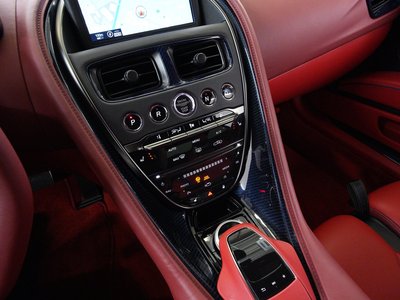 صورة 13 لـ 2024 Aston Martin DBS SUPERLEGGERA