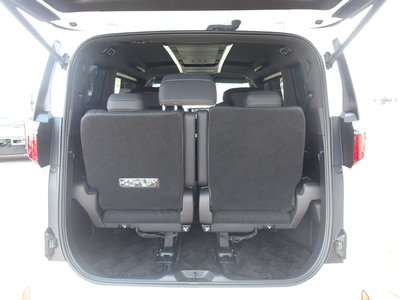 2026 Toyota ALPHARD 照片 13