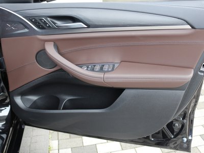 2022 BMW X4 thumbnail 33