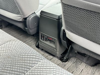 2015 Toyota LAND CRUISER 70 thumbnail 19