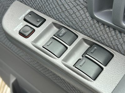 2015 Toyota LAND CRUISER 70 thumbnail 31
