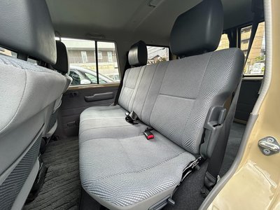 2015 Toyota LAND CRUISER 70 thumbnail 46