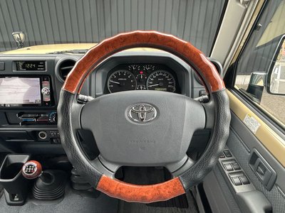 2015 Toyota LAND CRUISER 70 photo 14