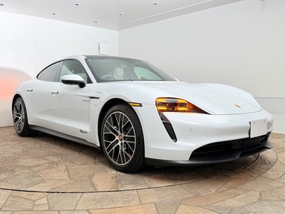 2021 Porsche TAYCAN thumbnail 57