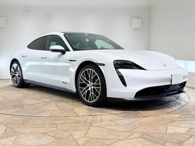 2021 Porsche TAYCAN photo 6